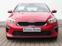 Gebraucht Kia Ceed Vision 99 PS (72 kW) 2018 Rot Kleinwagen