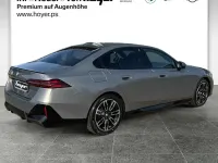 Neu BMW 520 Comfort Edition 197 PS (144 kW) 2026 Grau Limousine