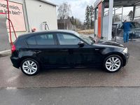 Gebraucht BMW 118 143 PS (105 kW) 2009 Schwarz Kleinwagen