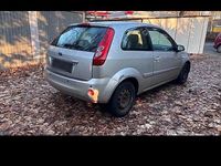 Gebraucht Ford Fiesta 60 PS (44 kW) 2007 Silber Kleinwagen