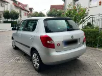 Gebraucht Skoda Fabia 105 PS (77 kW) 2012 Silber Limousine