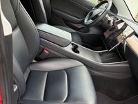 Second-hand Tesla Model 3 366 kW (498 CP) 2019 Roșu Berlinǎ