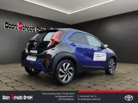 Gebraucht Toyota Aygo X 72 PS (52 kW) 2025 Juniper blue (8y8)/ black mica SUV