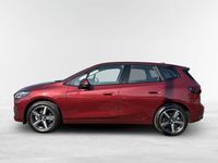 Gebraucht BMW 220 Active Tourer 156 PS (114 kW) 2025 Rot Van / Kleinbus