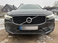 Gebraucht Volvo XC60 Momentum 150 PS (110 kW) 2020 Schwarz SUV