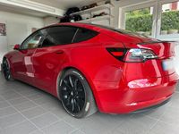 Gebraucht Tesla Model 3 Standard Range 220 kW (300 PS) 2021 Rot Limousine