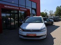 Gebraucht VW Touran Comfortline 150 PS (110 kW) 2024 Weiß Van / Kleinbus