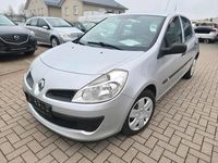 Gebraucht Renault Clio II 75 PS (55 kW) 2007 Silber Kleinwagen