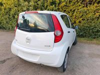 Gebraucht Opel Agila 60 PS (44 kW) 2014 Weiß Kleinwagen