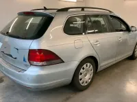 Gebraucht VW Golf VI Comfortline 105 PS (77 kW) 2011 Silber Kleinwagen