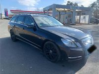 Gebraucht Mercedes E300 231 PS (169 kW) 2011 Schwarz Kombi