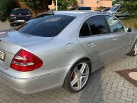Gebraucht Mercedes E220 Elegance 150 PS (110 kW) 2003 Silber Limousine