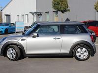 Gebraucht Mini Cooper Essential 136 PS (100 kW) 2023 Melting silver iii Kleinwagen