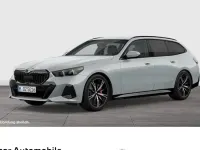 Gebraucht BMW 540 M Sport 303 PS (222 kW) 2025 Grau Kombi