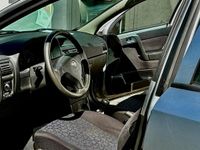 Gebraucht Opel Astra 101 PS (74 kW) 2000 Silber Kombi