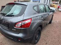 Gebraucht Nissan Qashqai 117 PS (86 kW) 2013 Grau SUV