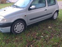Gebraucht Renault Clio II 2001 Silber Kleinwagen