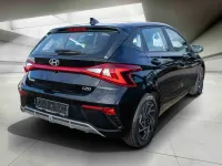 Gebraucht Hyundai i20 Trend 90 PS (66 kW) 2026 Phantom black / met Kleinwagen