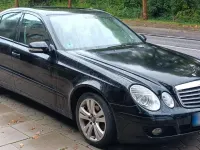 Second-hand Mercedes E220 170 CP (125 kW) 2006 Negru Berlinǎ