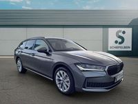 Neu Skoda Superb Selection 193 PS (141 kW) 2025 Graphitegrau metallic Kombi