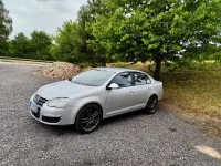 Gebraucht VW Jetta 102 PS (75 kW) 2005 Silber Limousine