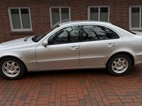 Gebraucht Mercedes E200 122 PS (89 kW) 2004 Silber Limousine