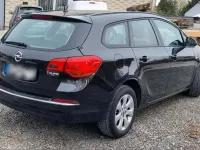 Gebraucht Opel Astra 101 PS (74 kW) 2015 Schwarz Kombi