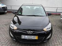 Gebraucht Hyundai i20 86 PS (63 kW) 2014 Schwarz Kleinwagen
