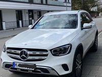 Gebraucht Mercedes GLC200 AMG line Plus 197 PS (144 kW) 2022 Weiß SUV