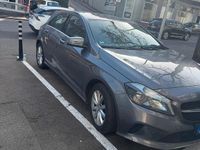 Gebraucht Mercedes A180 122 PS (89 kW) 2016 Grau Limousine