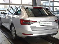 Gebraucht Skoda Superb Style 150 PS (110 kW) 2022 Silber Kombi