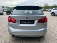Gebraucht BMW 218 Advantage 136 PS (100 kW) 2018 Glaciersilber Kombi