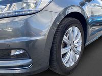 Gebraucht VW Touran Highline 150 PS (110 kW) 2017 Grau Van / Kleinbus