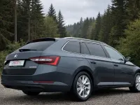 Gebraucht Skoda Superb Sport 190 PS (139 kW) 2017 Grau Kombi