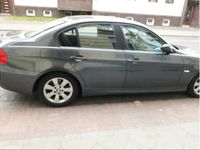 Gebraucht BMW 318 129 PS (94 kW) 2007 Grau Limousine