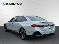 Gebraucht BMW 550e Performance 313 PS (230 kW) 2026 Brooklyn grau metallic Limousine