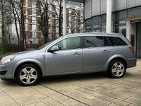 Gebraucht Opel Astra Edition 110 PS (80 kW) 2010 Grau Kombi