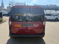 Gebraucht VW Caddy Basis 75 PS (55 kW) 2021 Rot Van / Kleinbus