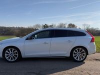 Gebraucht Volvo V60 Summum 190 PS (139 kW) 2016 Weiß Kombi