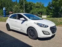 Gebraucht Hyundai i30 Classic 110 PS (80 kW) 2016 Weiß Limousine