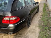Gebraucht Mercedes E320 224 PS (164 kW) 2007 Schwarz Kombi