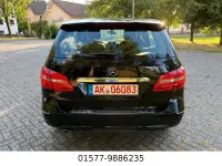 Gebraucht Mercedes B180 122 PS (89 kW) 2012 Schwarz Kleinwagen
