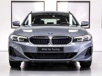 Gebraucht BMW 330e 292 PS (214 kW) 2022 Skyscraper grau metallic Kombi