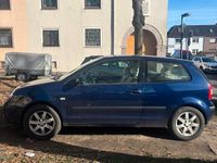 Gebraucht VW Polo 64 PS (47 kW) 2002 Blau Kleinwagen