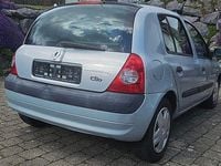 Gebraucht Renault Clio II 98 PS (72 kW) 2003 Silber Limousine