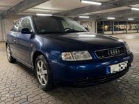 Gebraucht Audi A3 101 PS (74 kW) 2000 Blau Kleinwagen