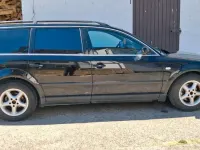 Gebraucht VW Passat 131 PS (96 kW) 2002 Schwarz Kombi