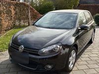 Gebraucht VW Golf VI 105 PS (77 kW) 2011 Schwarz Kleinwagen