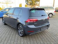 Gebraucht VW Golf VII Join 131 PS (96 kW) 2018 Grau Limousine