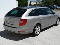 Gebraucht Skoda Superb Ambition 140 PS (102 kW) 2012 Beige Limousine